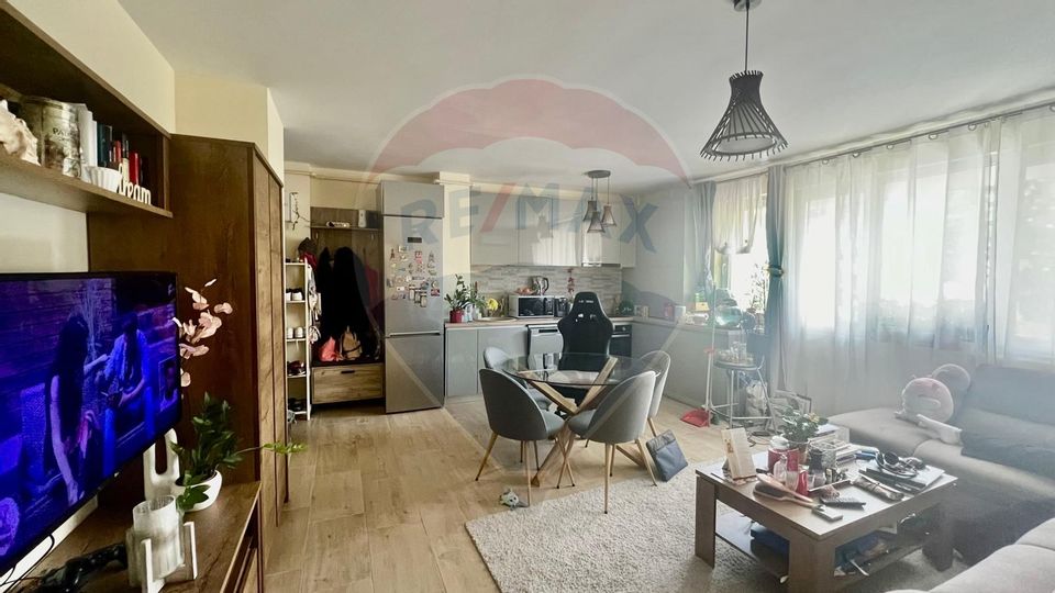 Apartament cu 2 camere - metrou 1 Mai