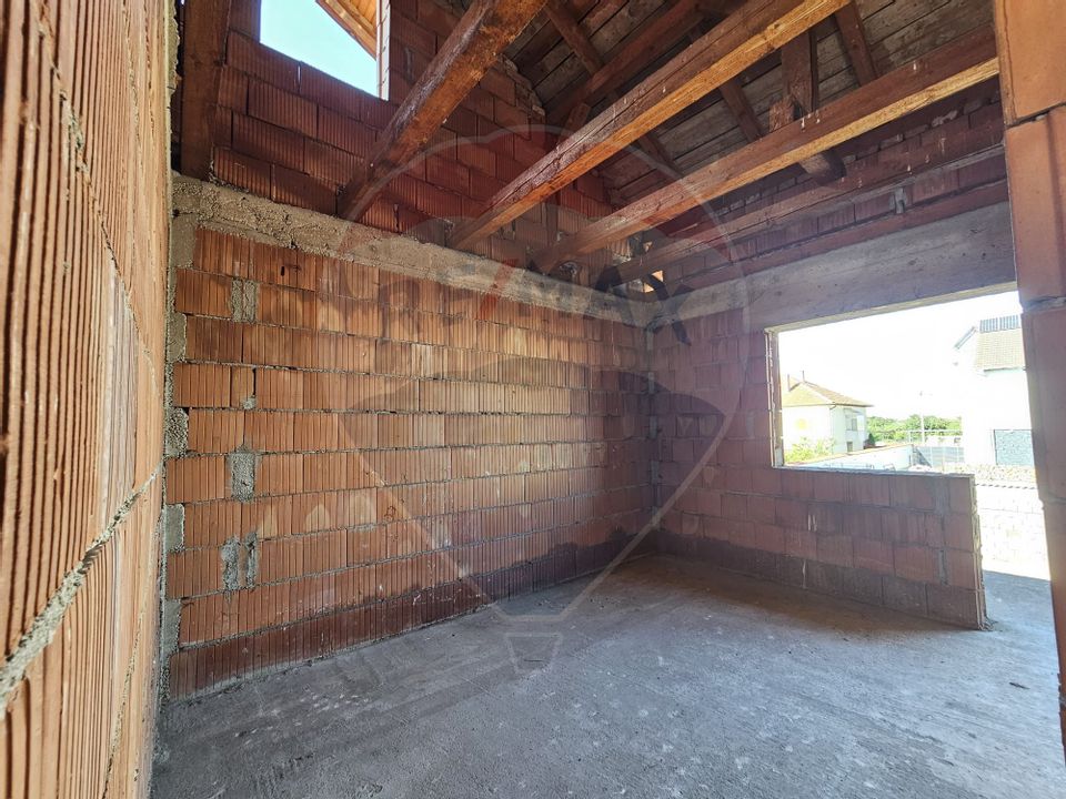 Casa noua de vanzare