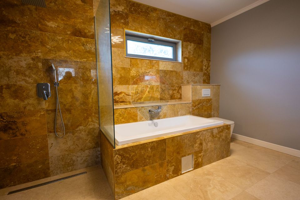 5 room House / Villa for sale