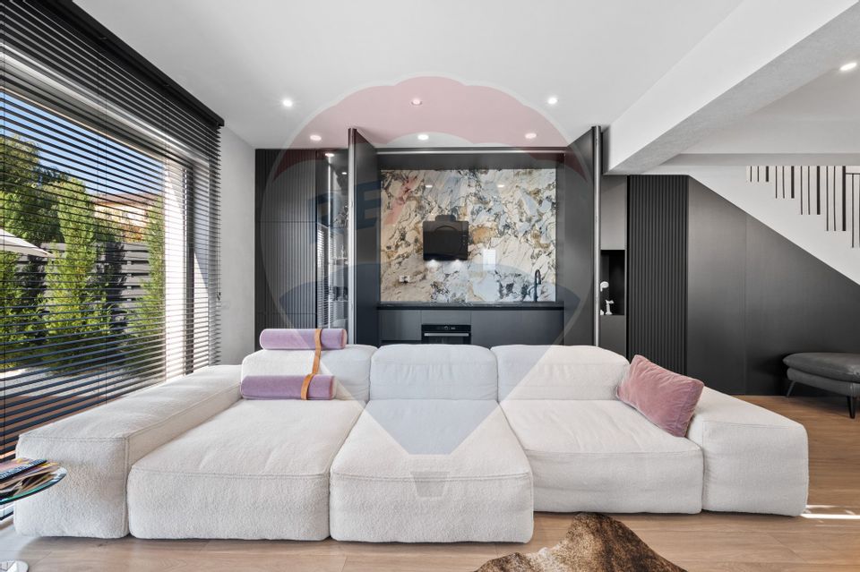 4 room villa for sale - gorgeous in Corbeanca/ Concept designer