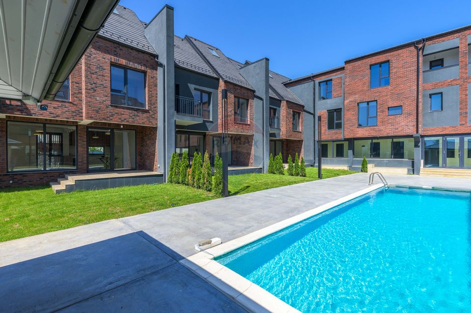 Vânzare Vilă cu 5 camere, curte si parcare de vânzare in TUNARI