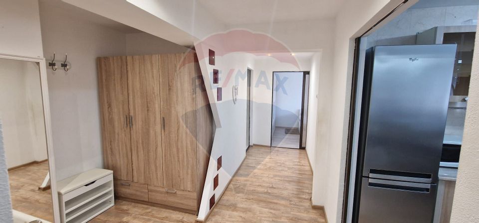 Apartament cu 3 camere lux zona Mioritei.