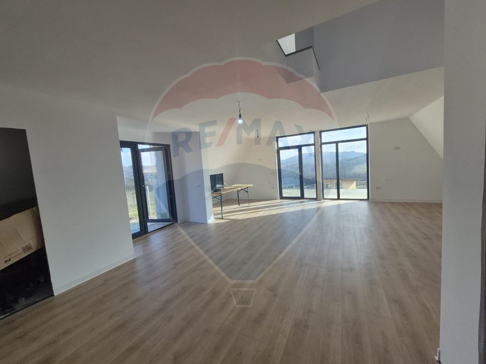 Casa tip A Frame cu 3 camere | Panorama superba | Breaza | Prahova