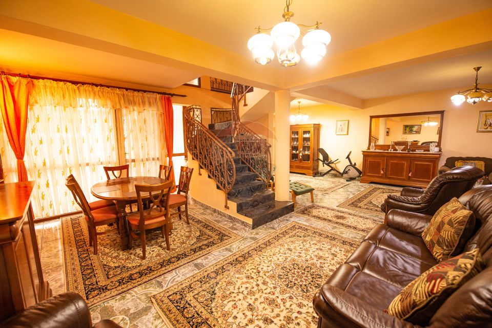 Casa de vanzare 240 mp utili , 6 camere,  teren 1000 mp, Calarasi