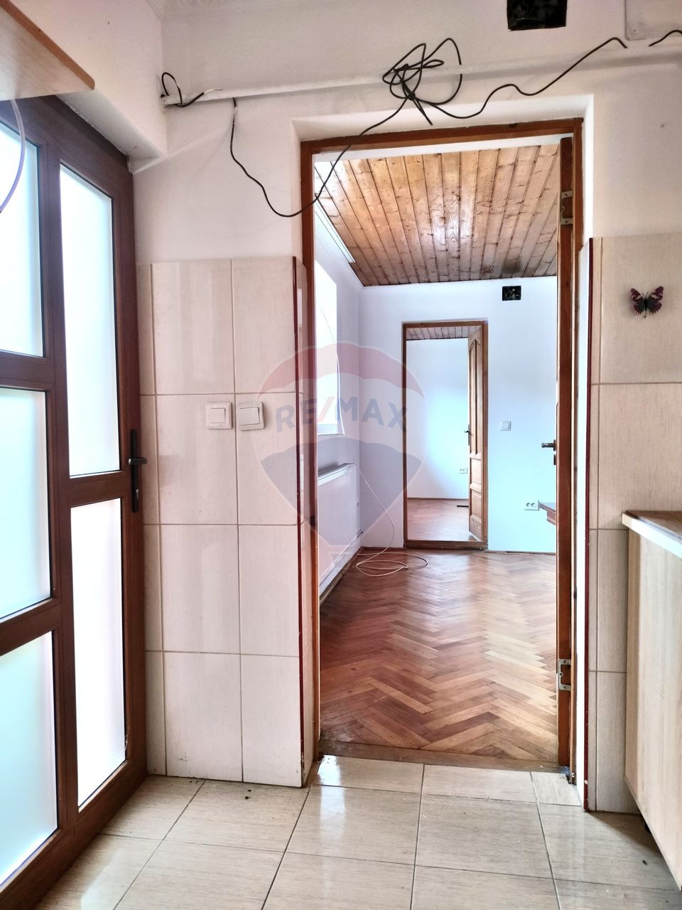 Apartament spațios cu 4 camere, zonă centrală – Sighișoara