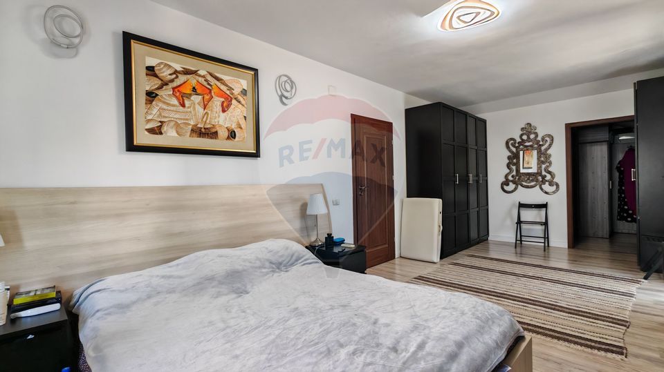 Casă / Vilă cu 5 camere de vânzare în zona Pipera