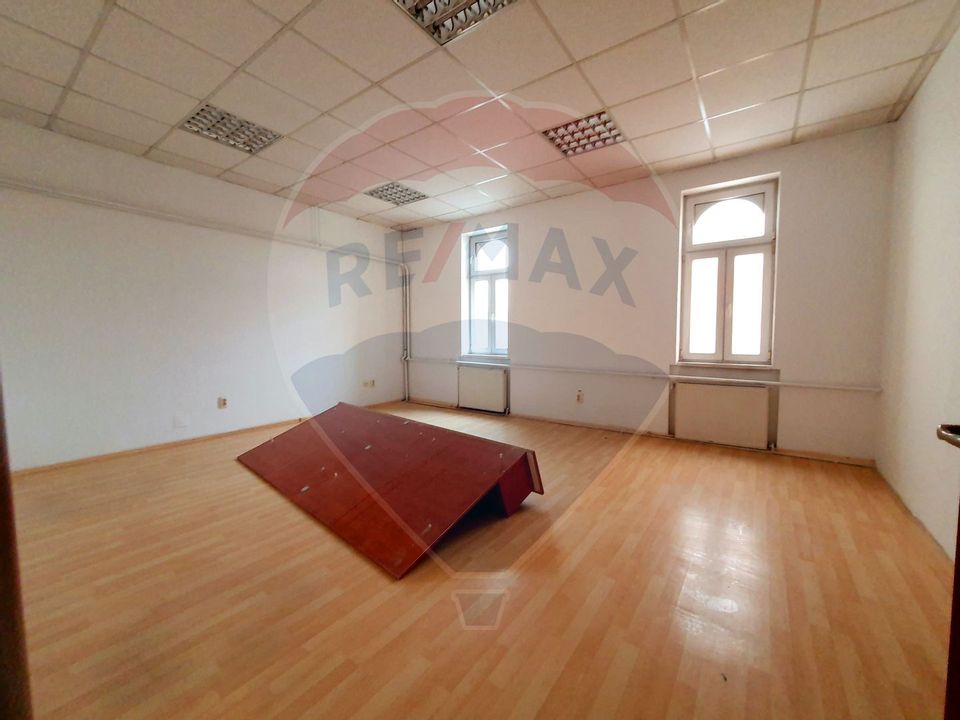 169.08sq.m Office Space for rent, Gara area