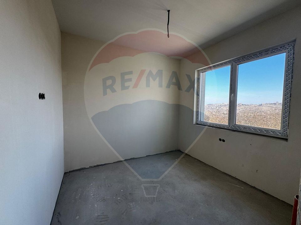 Vând Casă, in Borhanci