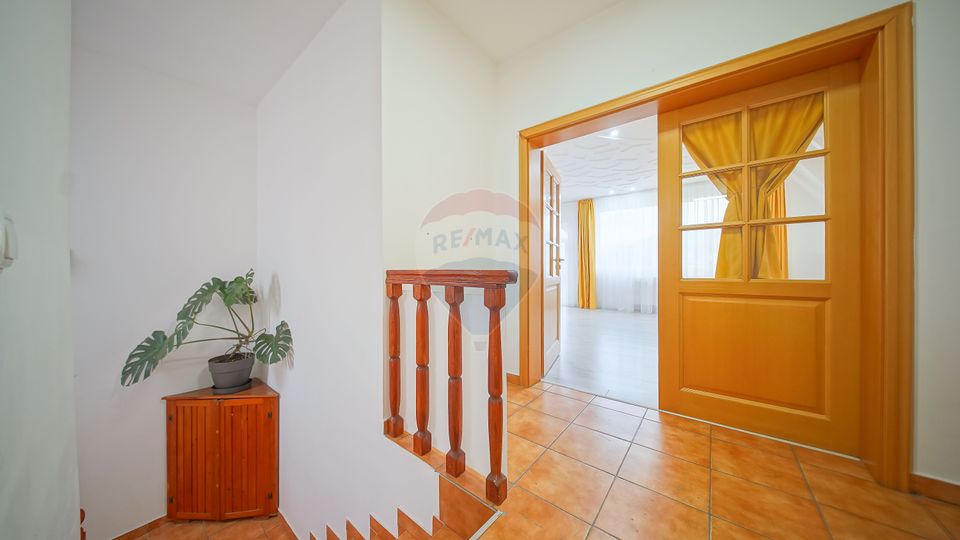 400sq.m Office Space for rent, Central area