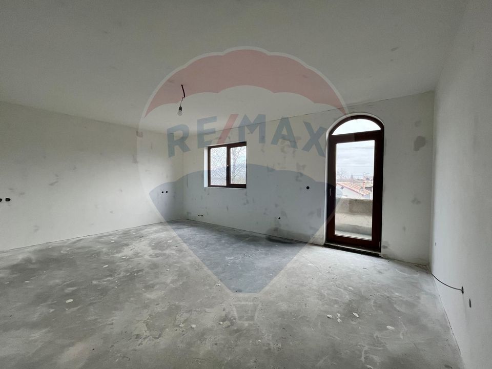 Investitie/Vanzare-  Vilă cu 5 camere la 45 minute de Bucuresti