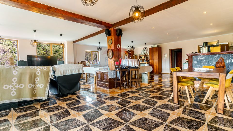 32 room Hotel / Pension for sale