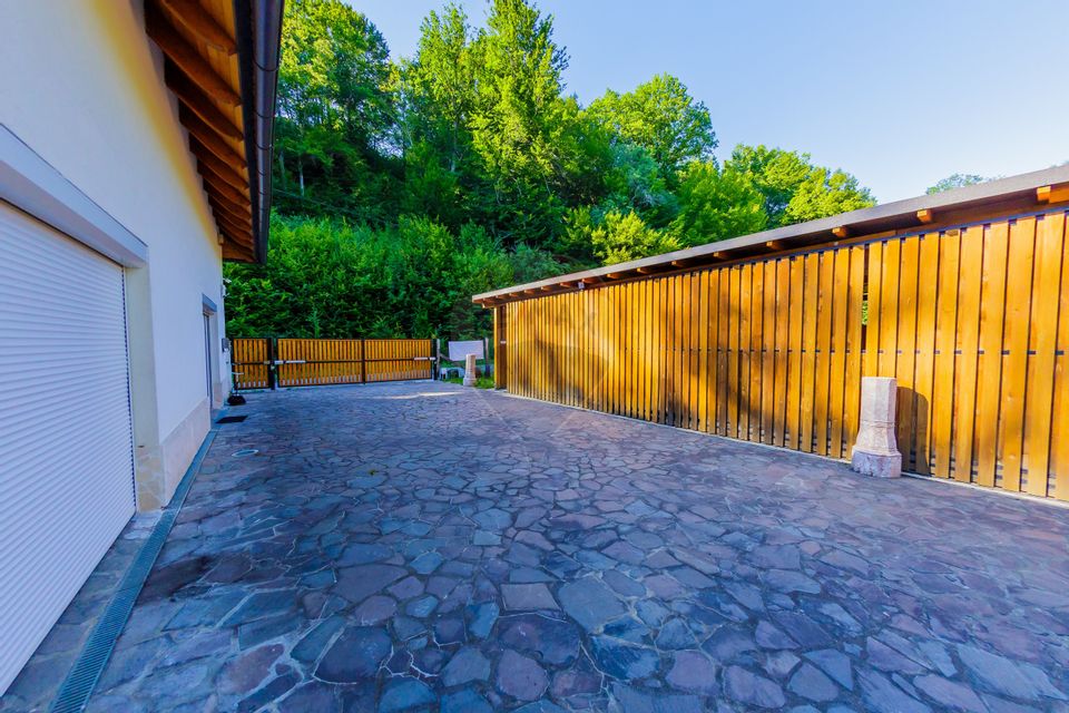 Casă de vis în Loc. Întrerâuri