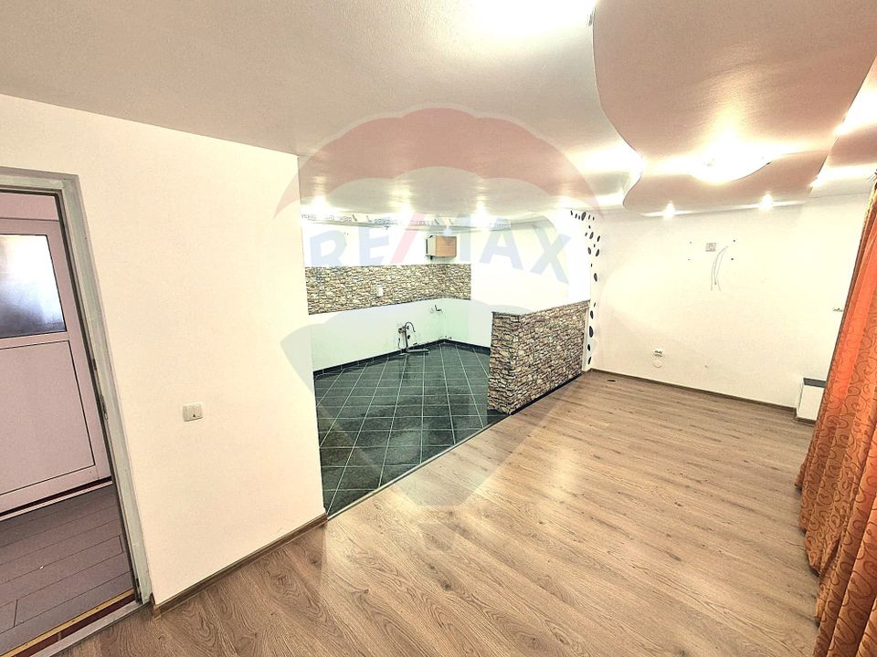 Casă / Vilă de vanzare in Serbanesti