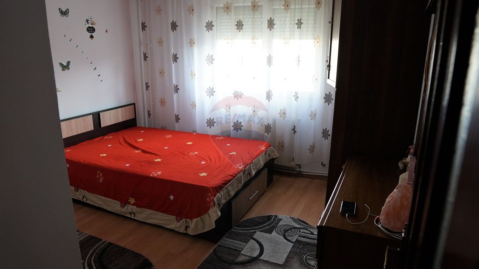 Apartament de VÂNZARE / SCHIMB | 3 camere | Decomandat | Zona Mioriței