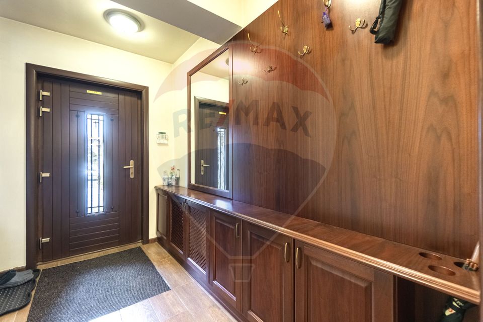 9 room House / Villa for sale