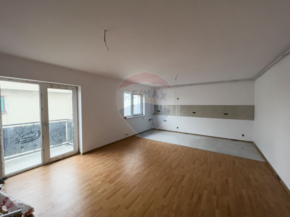 Apartament nou, 2 camere de vânzare.