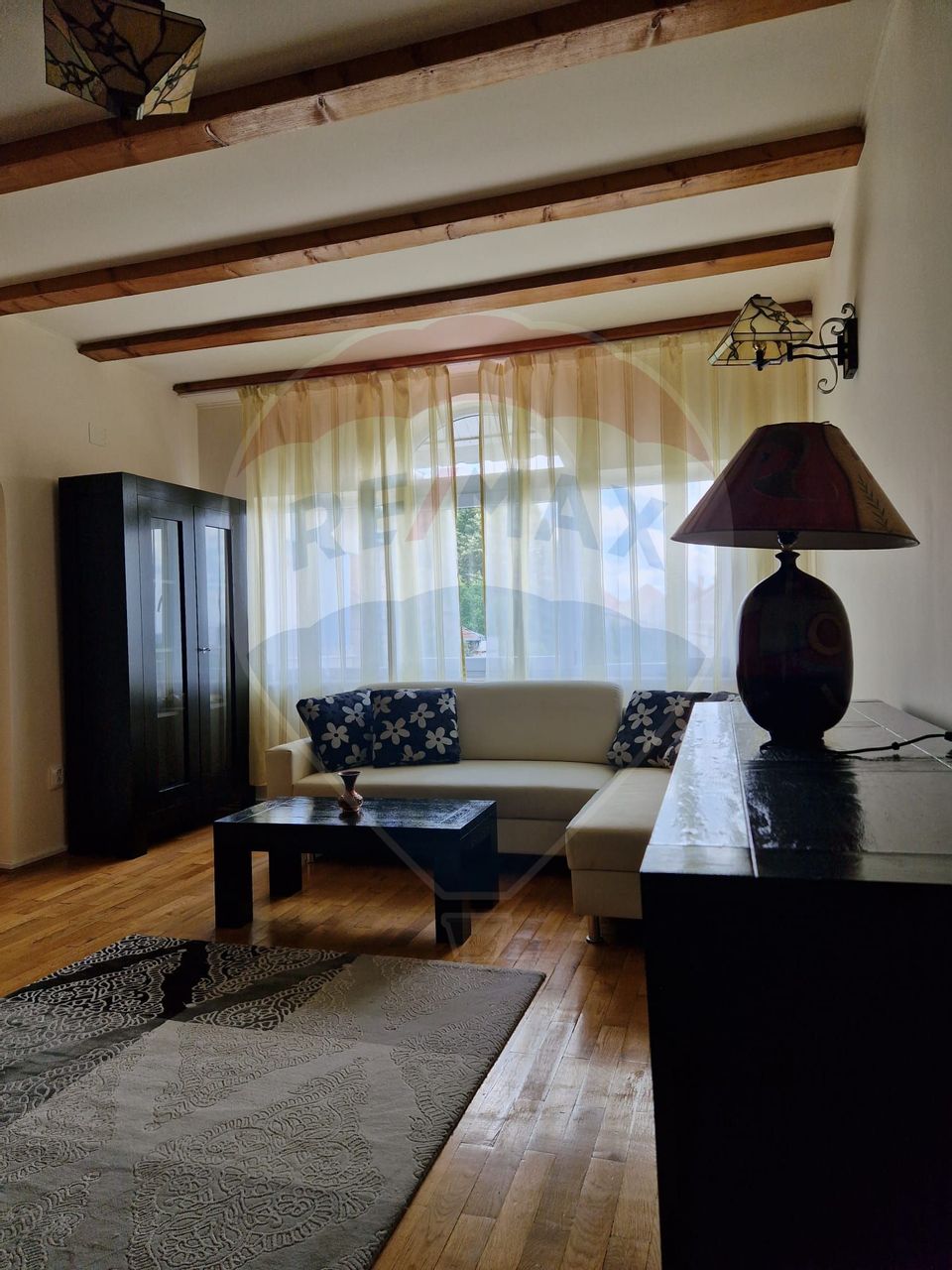 Apartament cu 3 camere de închiriat - Zona Dealuri Oradea