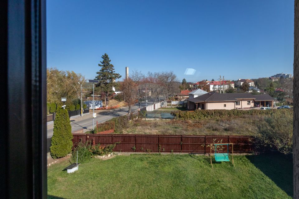 Vilă cu 7 camere de vânzare în zona Centrală Orașul  BUHUȘI