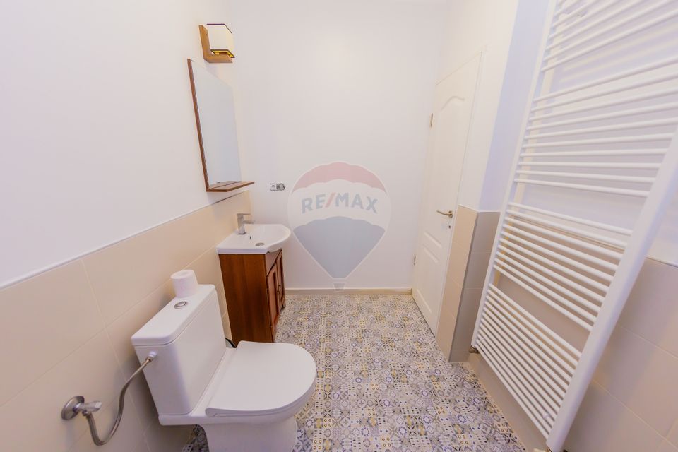 8 room House / Villa for sale