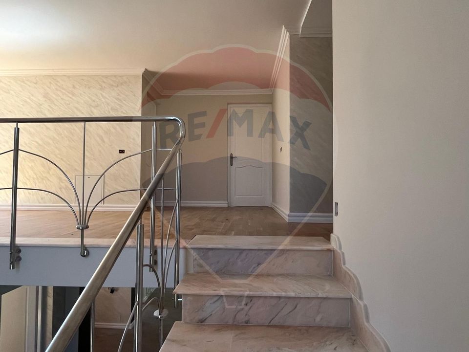 5 room House / Villa for sale