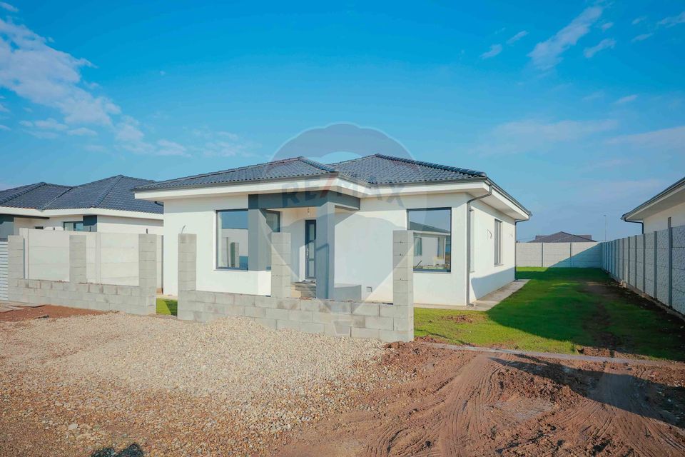 4 room House / Villa for sale