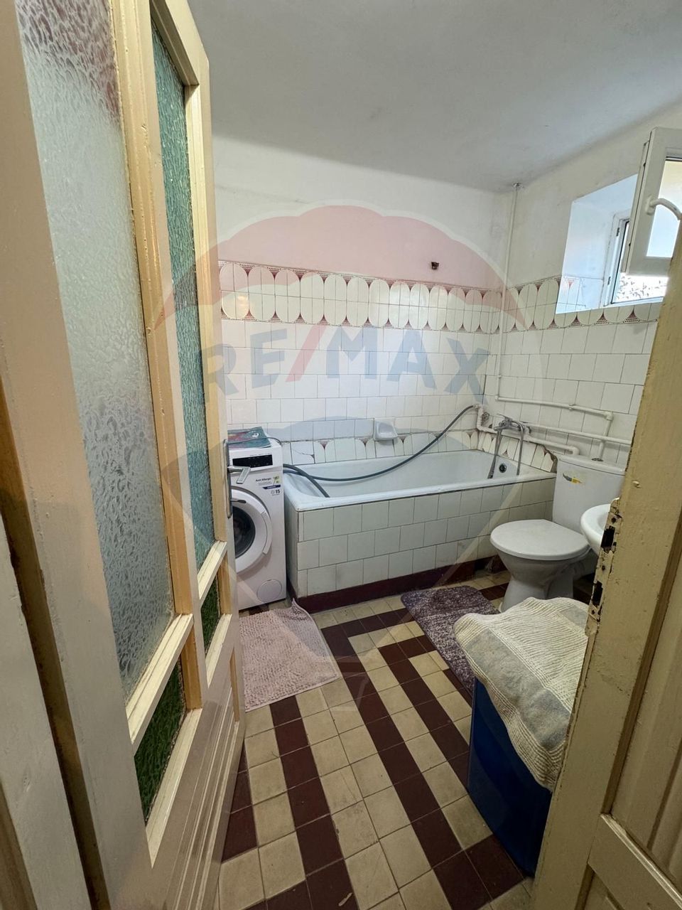 Casă / Vilă cu 7 camere de vânzare în zona Central