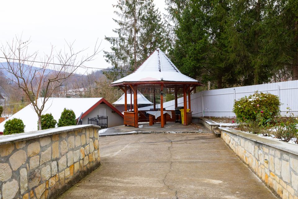 5 room House / Villa for sale