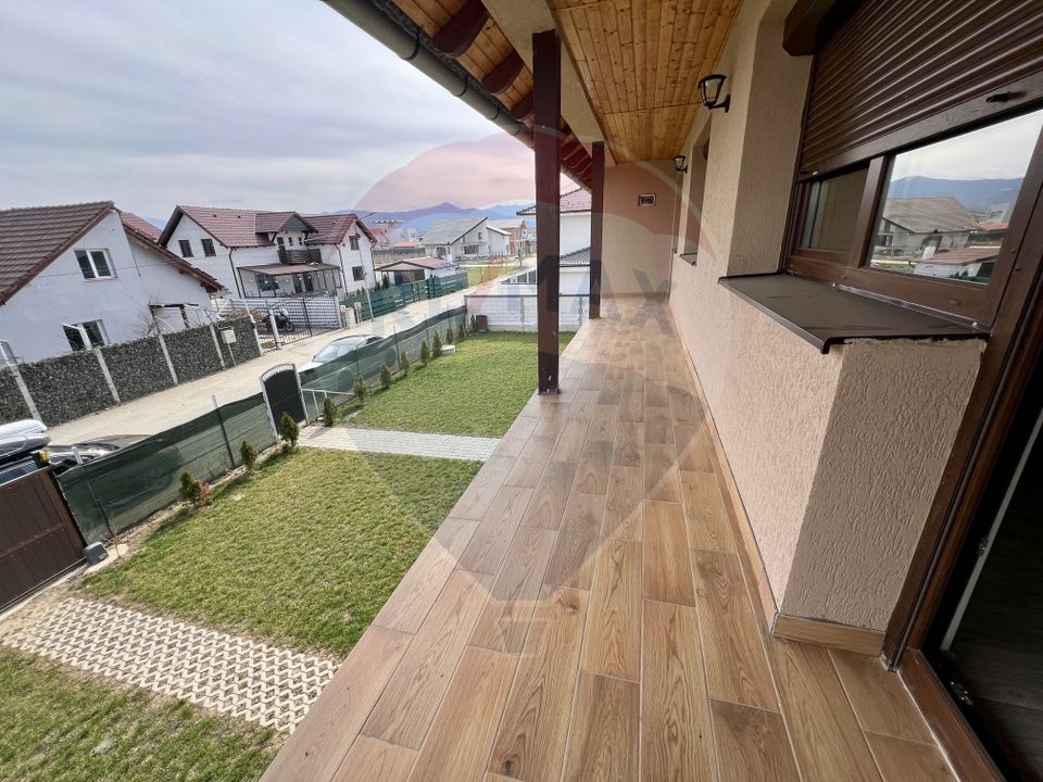 8 room House / Villa for sale