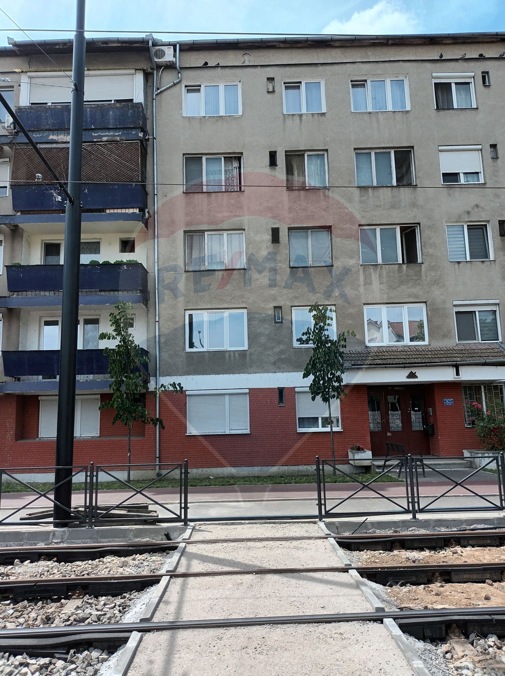 Apartament 3 camere vanzare in bloc de apartamente Bihor, Oradea, Centru Civic