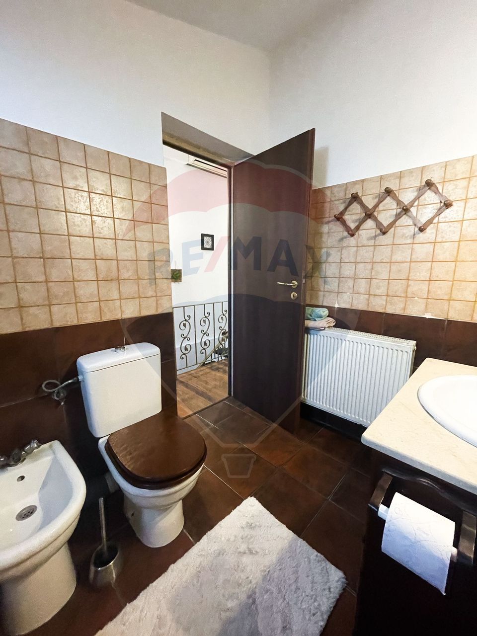 Vila P+M cu 3 camere, de inchiriat, zona Far Constanta