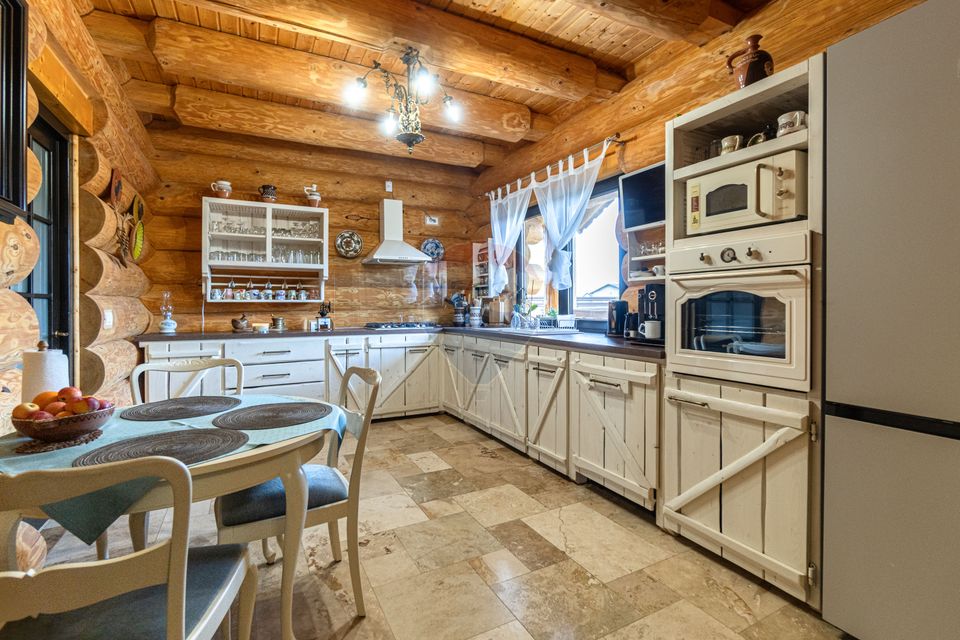 5 room House / Villa for sale