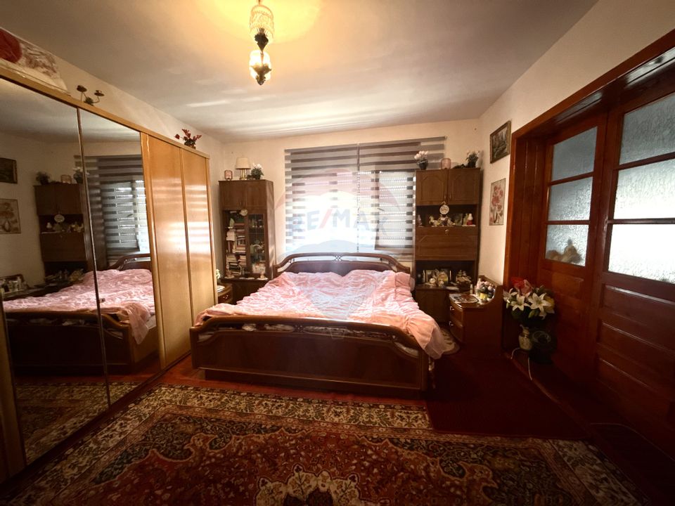 COMISION 0%- Casă spațioasă de vânzare în Turda - 5 camere