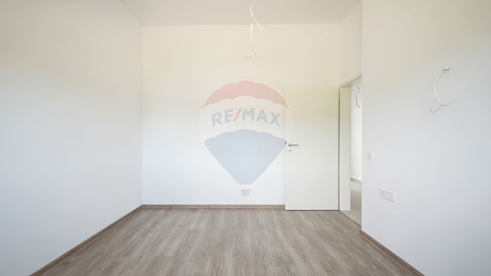 COMISION 0%! Apartament cu 2 camere | PARCARE | DECOMANDAT