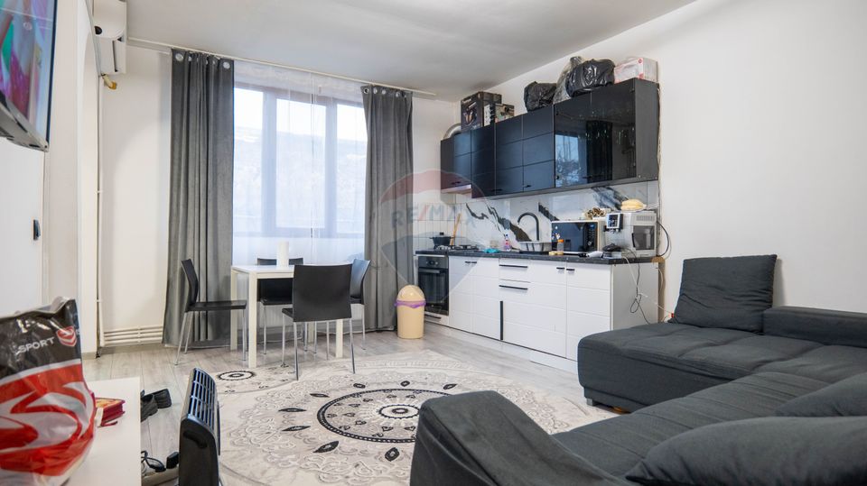 4 room House / Villa for sale, Periferie area