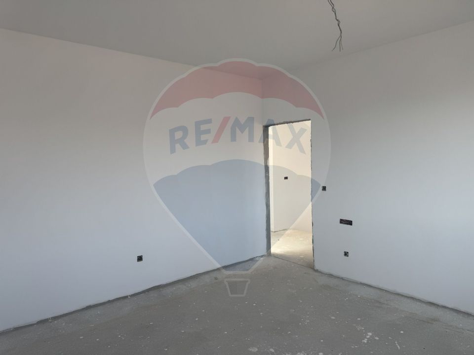 5 room House / Villa for sale