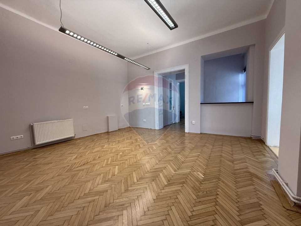 Spațiu elegant de birouri în clădire istorică – Ultracentral