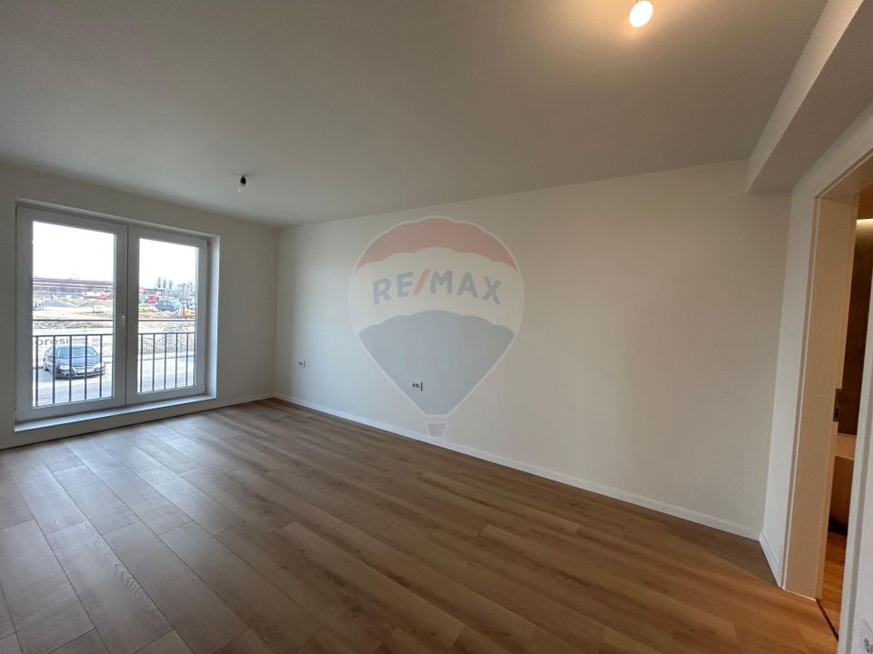 Apartament 3 camere de vânzare