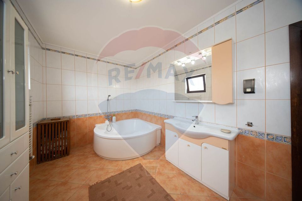 COMISION 0% Casă suprafață generoasă | 500 mp teren | Cristian