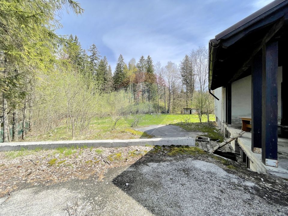 Land and multifunctional building, Poiana Brasov