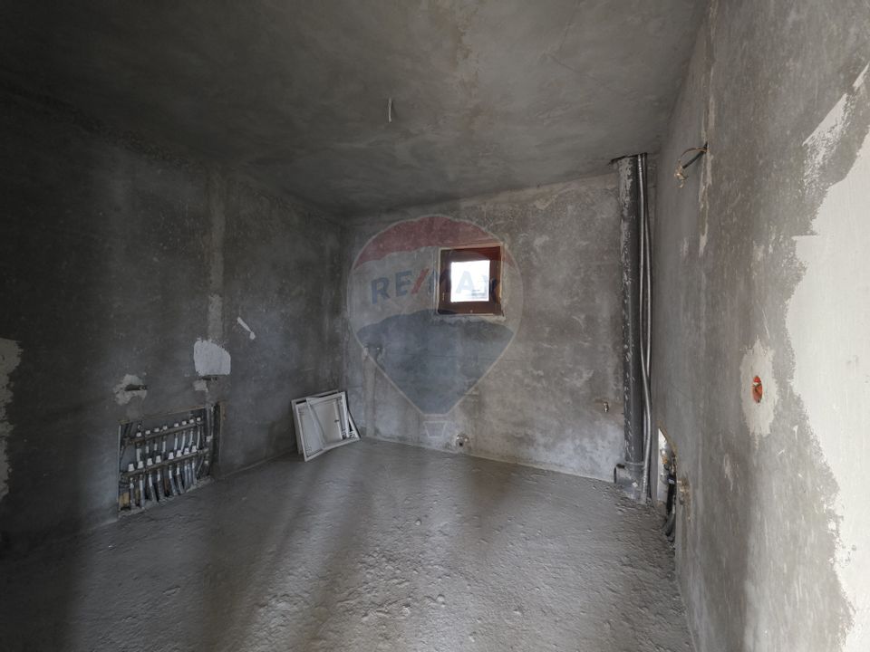 6 room House / Villa for sale, Izvoare area