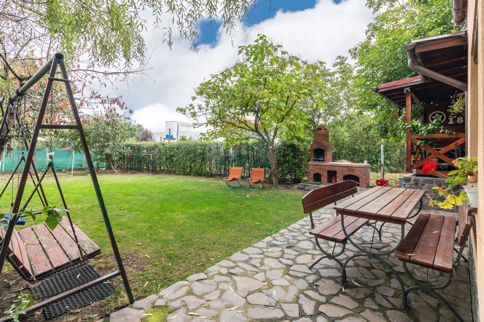 House / Villa in Buftea, all utilities, near the lake, bus, shops