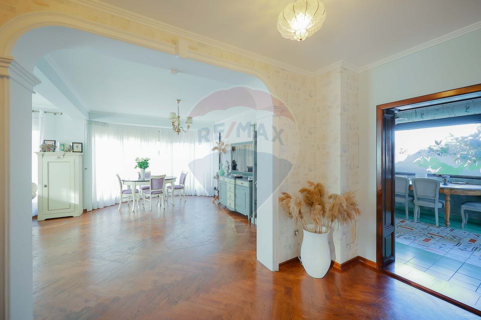 5 room House / Villa for sale, Nufarul area