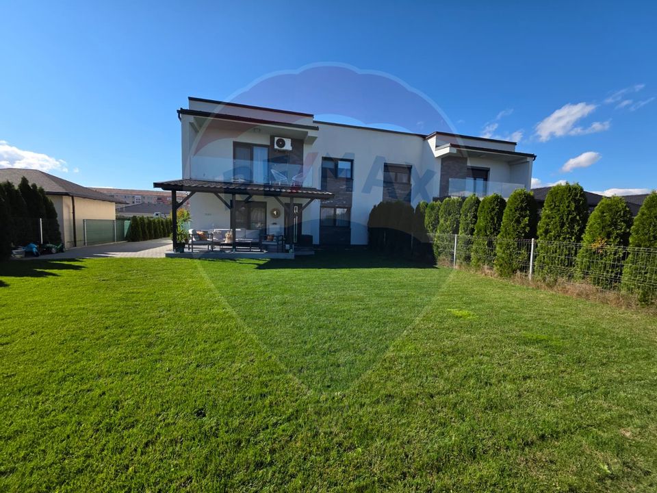 Casa noua Strada Aviatorilor Medias