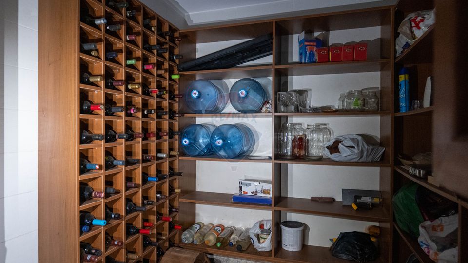 Oferta - vanzare pensiune 10 camere si casa de vacanta, Slanic Prahova