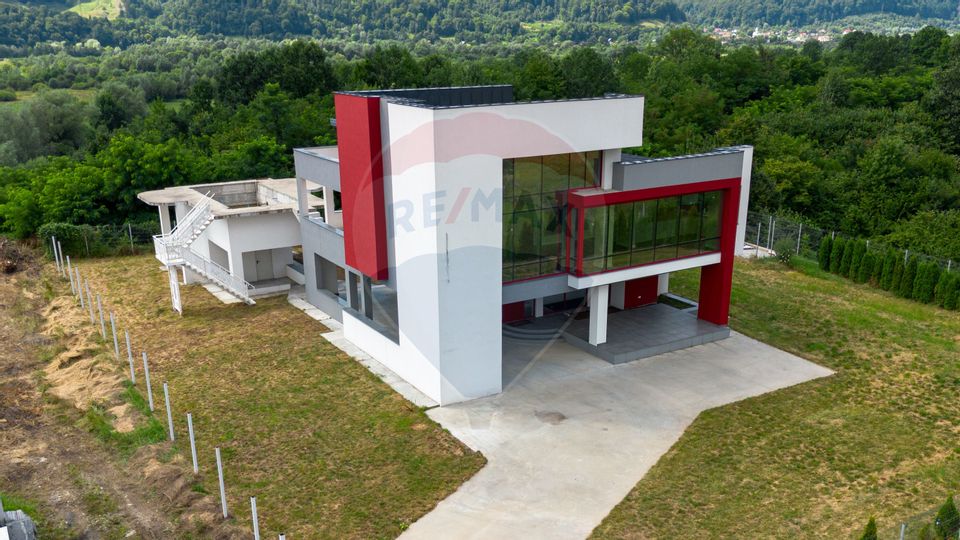 Vilă cu piscină de vanzare  – Bistrița