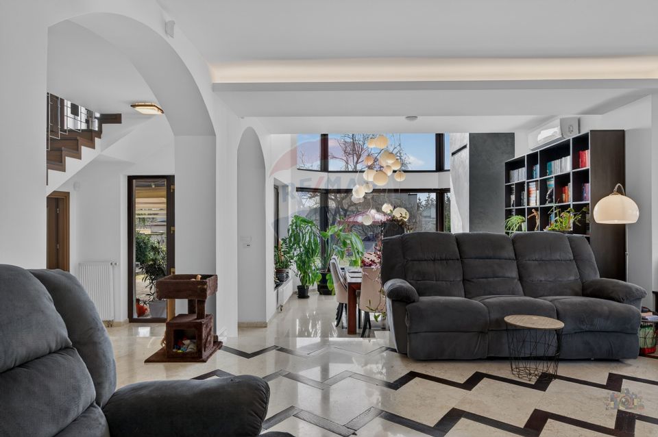 Vila cu design spectaculos, tehnologie smart & lifestyle complet