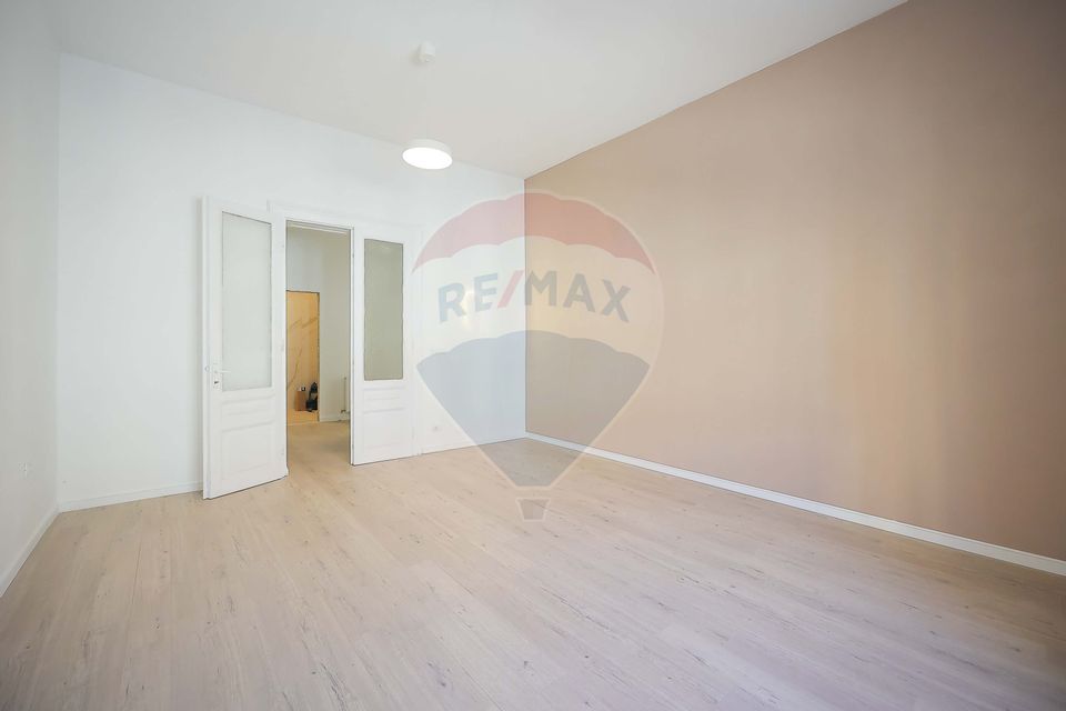 Apartament cu 2 camere de vânzare în zona Ultracentralǎ