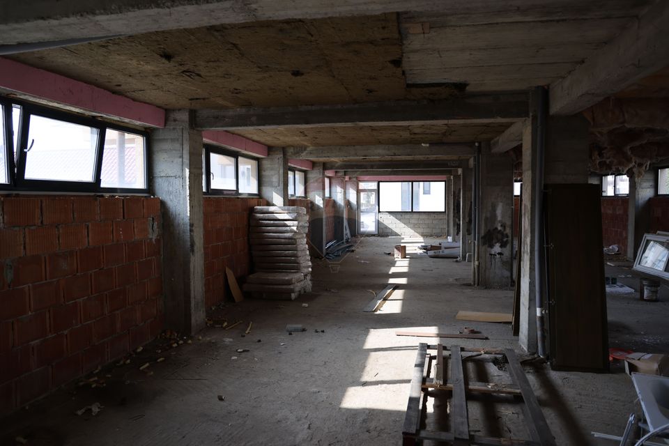Spațiu comercial de 317mp de vânzare