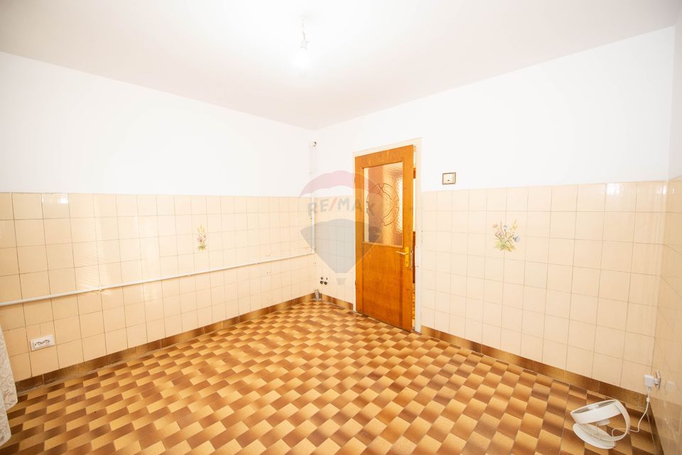 Casa individuala cu 7 camere, de vanzare 250 mp utili,  Buzau