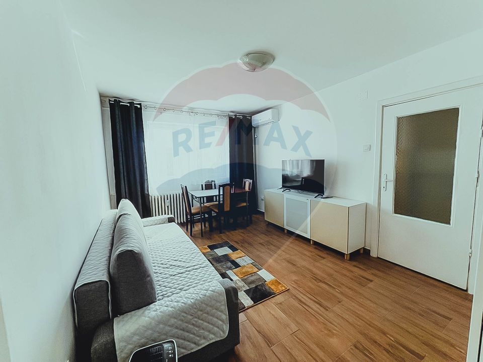 Apartament cu 2 camere de închiriat în zona Intim